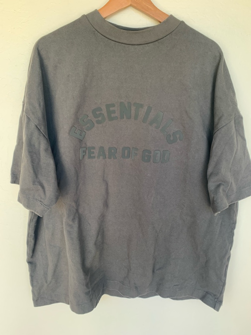 Fear of God ESSENTIALS Oversized Heavy Jersey Tee in Gray Size M